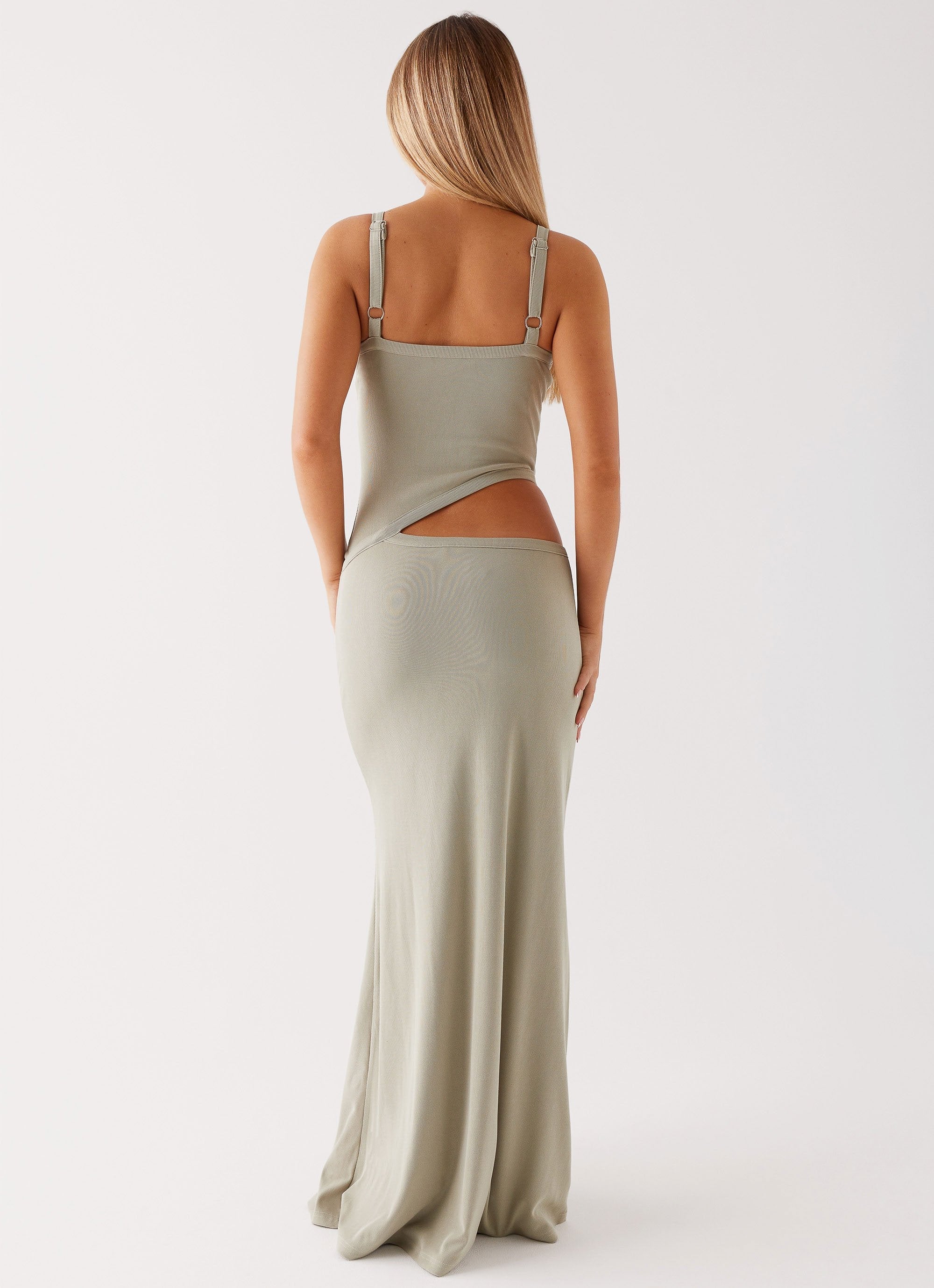 Seléna™ | Cut-Out Maxi Dress